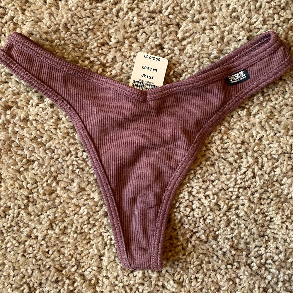 Victoria’s Secret Pink thong NWT